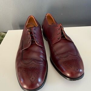 Allen Edmonds Wingtip Brogue Shoes Leather Sole and Upper Burgundy Size 10C USA